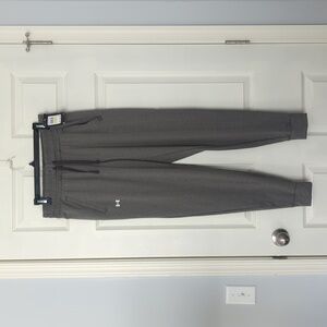 Under Armour lightweight pants- M